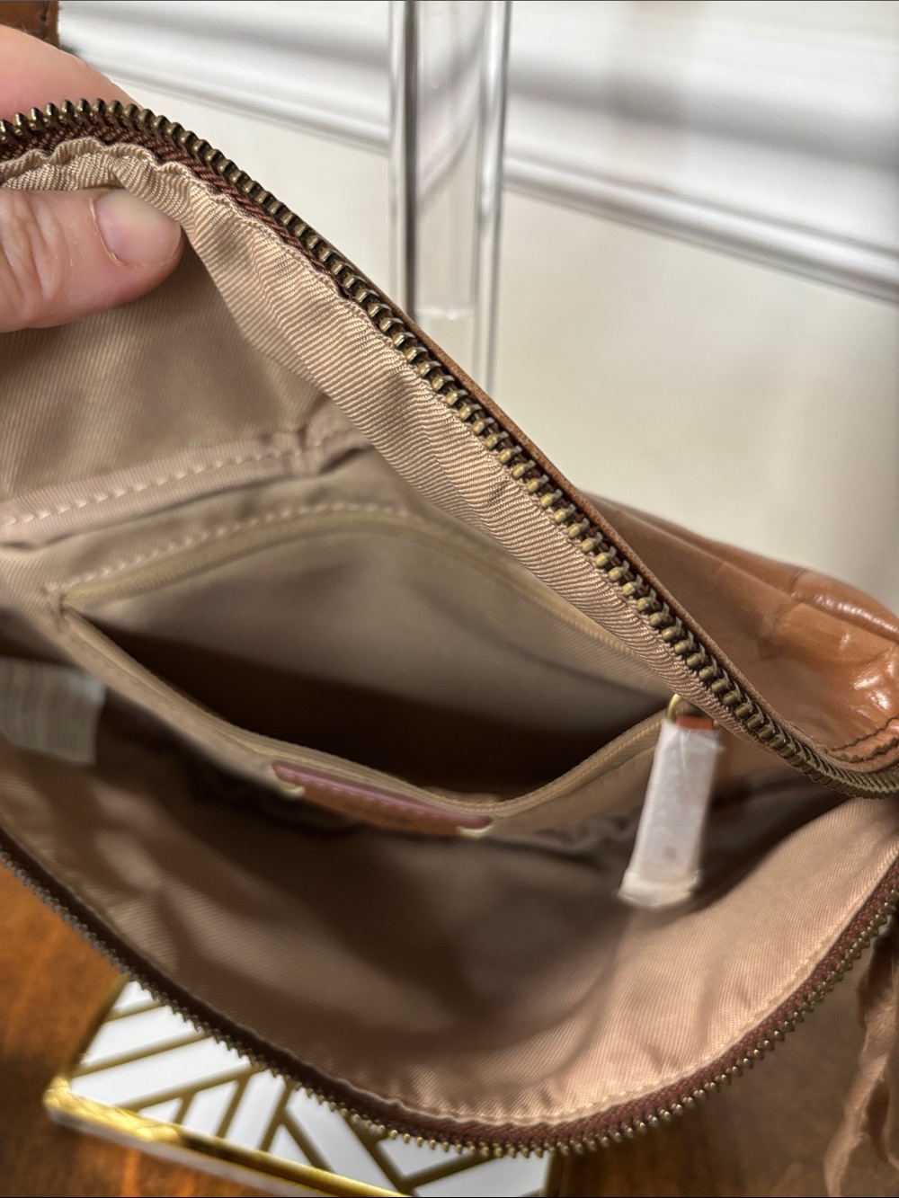 The SAK TAN LEATHER BELT BAG/ CROSSBODY WITH EMBROIDERED ACCENTS & DAISY CHARM - Picture 13 of 16